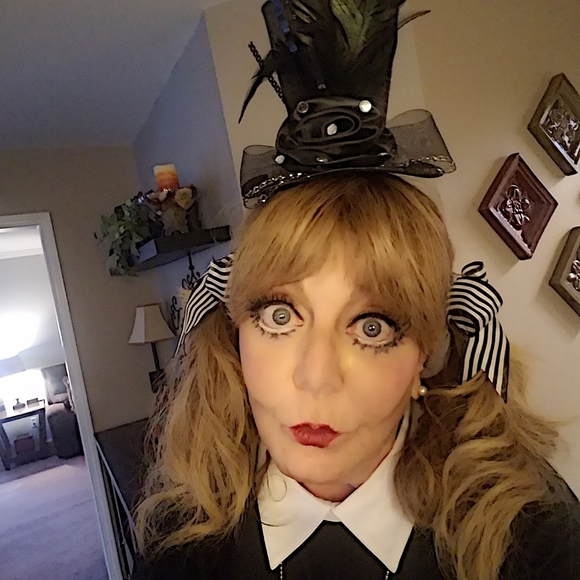 Meet your Posher, C. Ann - Picture 8 of 9